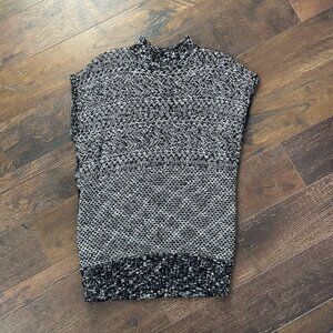 Women's Black and White Tunic Sweater
